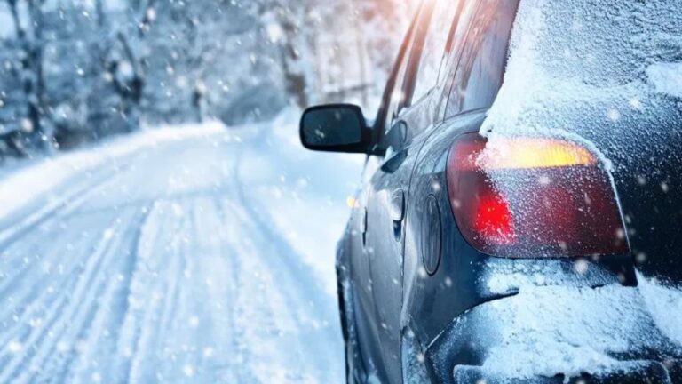 car-care-tips-how-to-take-care-of-your-car-in-winters-5-things-you-can-do-key-tips-in-hindi
